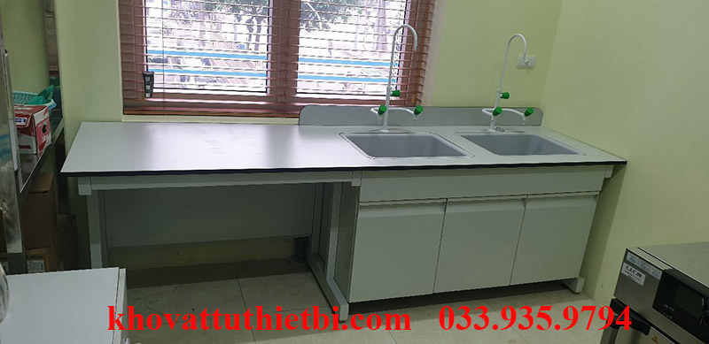 Bàn thí nghiệm áp tường VNL3000.750.800/AT