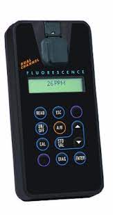 Máy phát hiện dầu trong nước cầm tay